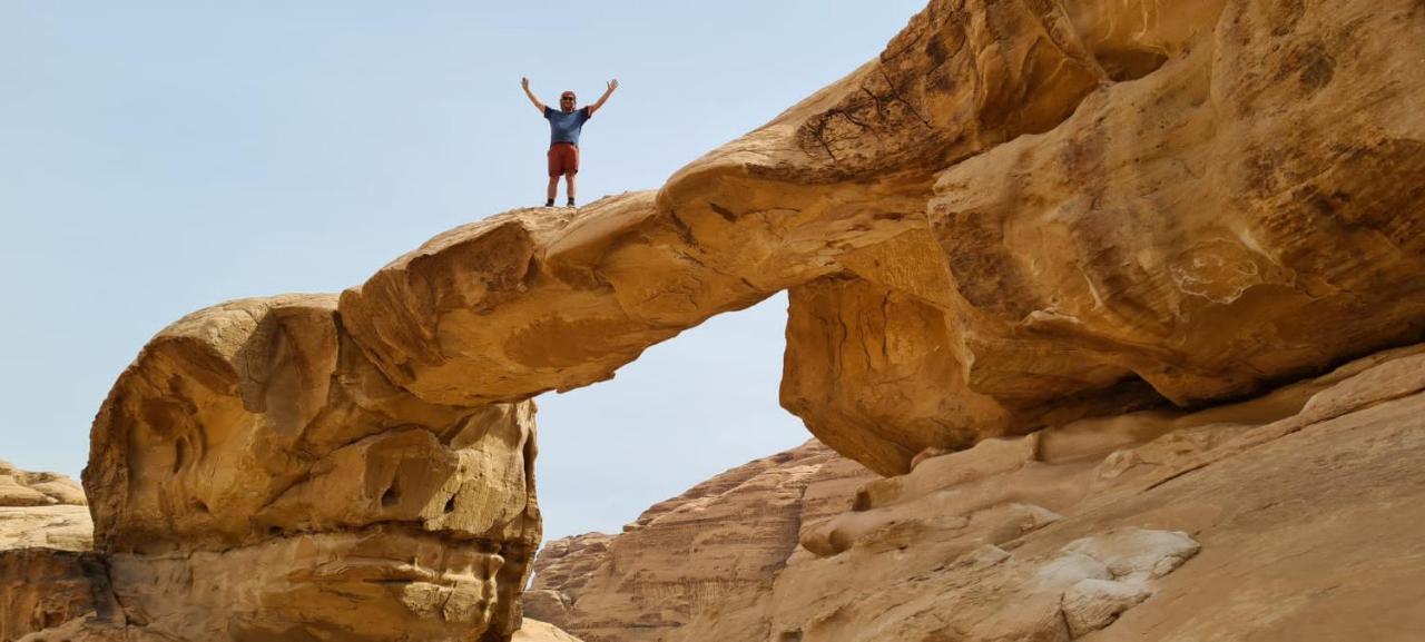 Star Guide Luxury Camp Hotel Wadi Rum Bagian luar foto