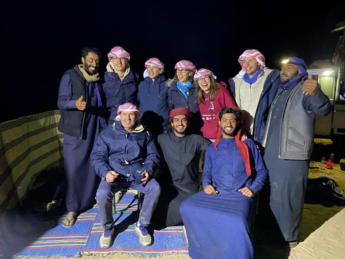Star Guide Luxury Camp Hotel Wadi Rum Bagian luar foto