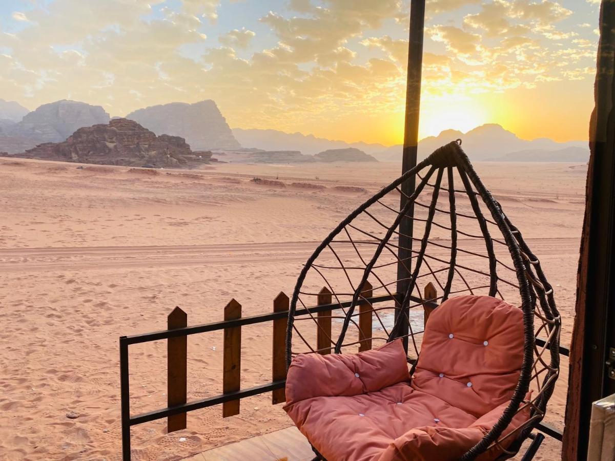 Star Guide Luxury Camp Hotel Wadi Rum Bagian luar foto