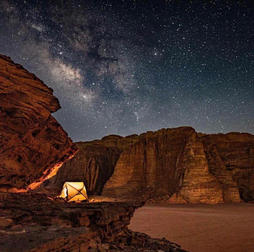 Star Guide Luxury Camp Hotel Wadi Rum Bagian luar foto